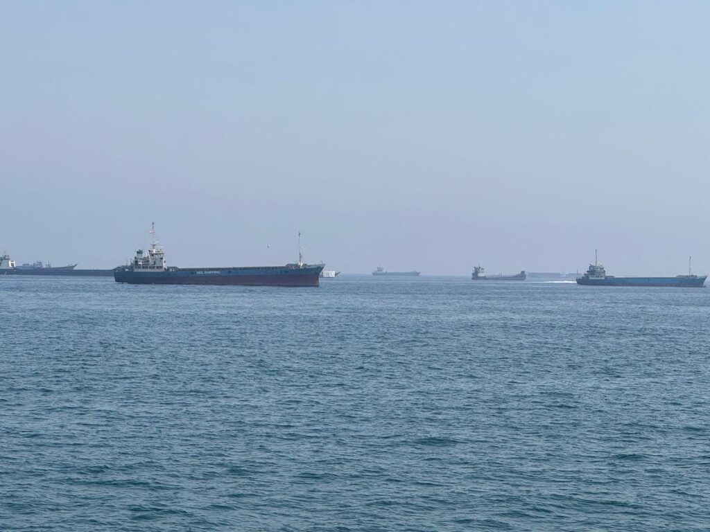 Usa lanciano nuovi attacchi contro Iran: “Teheran non deve minacciare navi”