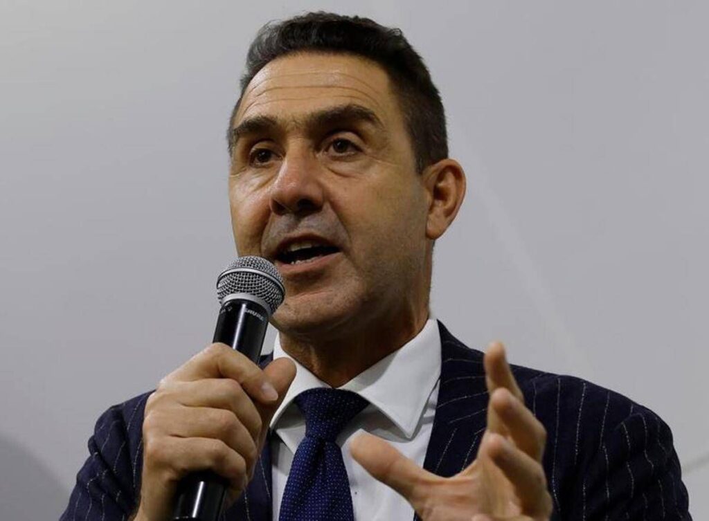 Vannacci: “No a legge su antisemitismo, no a categorie protette come panda”