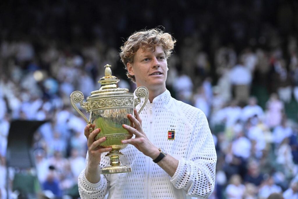 Wimbledon, Sinner show a cena dei vincitori: “Sono brillo, ho fallito esame della patente”