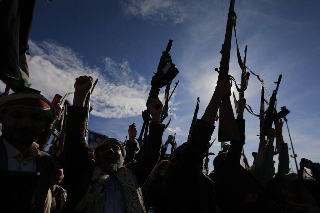 Yemen, Houthi attaccano forze governative: 45 morti