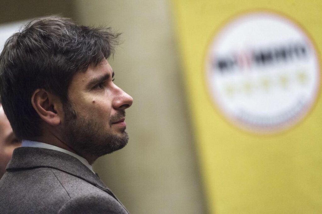 Alessandro Di Battista ricoverato a Cuba, l’ex deputato M5S “è in gravi condizioni”