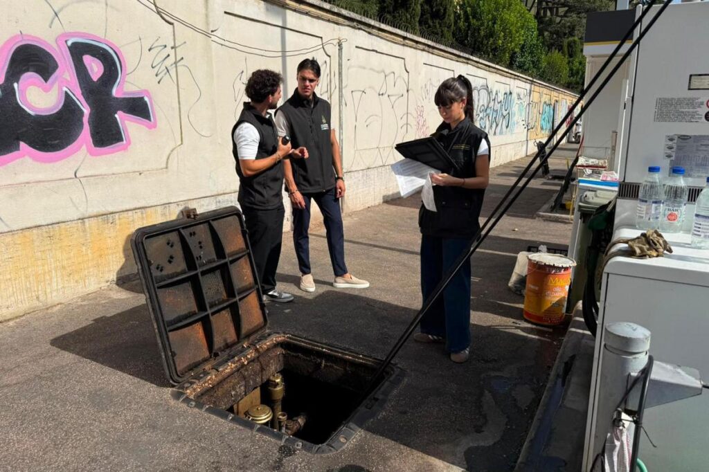 Caro carburanti, in corso maxi operazione Gdf per controlli a distributori a Roma