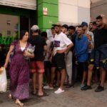 Ceuta, viaggio tra i migranti che provano a restare: “Ci avevano detto che la frontiera era aperta…”