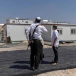 Cisgiordania, coloni assediano case palestinesi a Qusra. Ambasciatore Huckabee: “Atto di terrorismo”