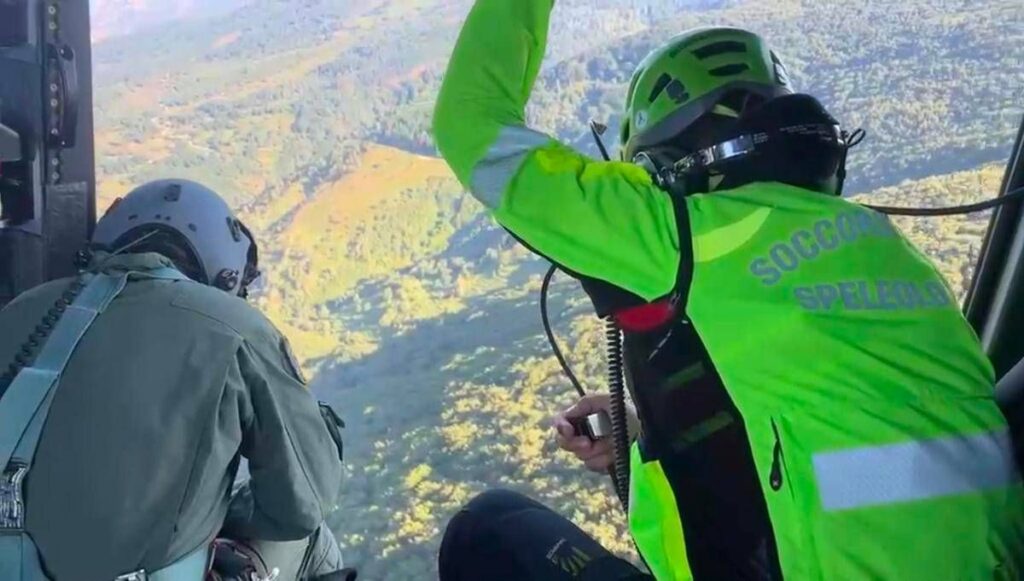 Cosenza, individuato relitto dell’ultraleggero precipitato con Carlo Arnulfo e Angela Buccico a bordo