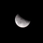 Eclissi di Luna, dalle ipotesi transilvaniche alle micro‑maree: i fake degli effetti sul corpo