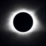 Eclissi, ecco dove si vedrà meglio in Italia e con il buio lo spettacolo delle ‘stelle cadenti’