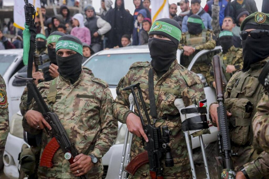 Gaza, Hamas ‘celebra’ 15enne ucciso in combattimento: “Ha piazzato esplosivi e sparato con lanciarazzi anticarro”