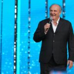 Gerry Scotti compie 70 anni, da ‘L’accendiamo?’ a ‘Eh già’ le frasi cult conduttore ﻿