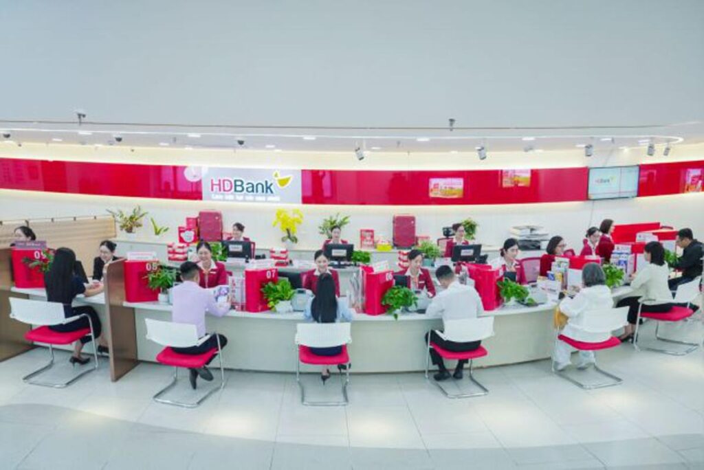 HDBank posts 31% rise in first-half profit, assets exceed VND1 quadrillion