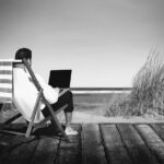 In ferie senza e-mail e chat? Ecco come organizzarsi per staccare davvero la spina dal lavoro