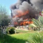Incendio in uno stabilimento di Maccarese: in fiamme la ‘Rambla Beach’