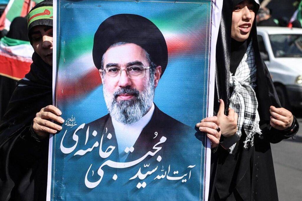 Iran, media: “Khamenei in condizioni critiche, potrebbe essere in punto di morte”