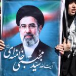 Iran, media: “Khamenei in condizioni critiche, potrebbe essere in punto di morte”