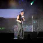Malore per Francesco Gabbani durante concerto a Letojanni, spettacolo interrotto dopo 5 canzoni. “Ora accertamenti”