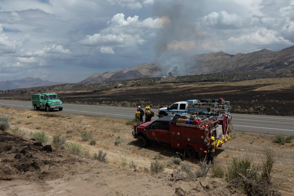 Maxi incendio minaccia la città di Reno, in Nevada: quasi 90mila evacuati. I testimoni: “Siamo spaventati a morte”