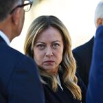 Meloni a Bonaccini: “Vota a destra chi ha studiato poco? Noi non chiediamo titoli”. Il dem: “Presa frase da ragionamento complessivo”
