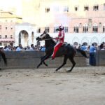 Palio Siena, la Contrada della Giraffa vince la terza prova