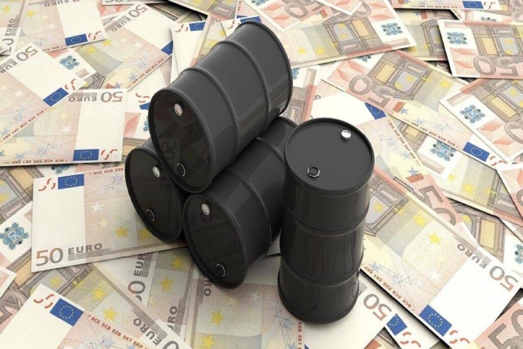 Prezzi petrolio in calo, Brent e WTI scendono: quanto costano benzina e diesel oggi