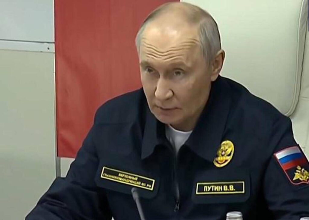 Putin sfida l’Europa sulle navi russe: “Risponderemo ovunque”. Accuse alla Nato nel Pacifico