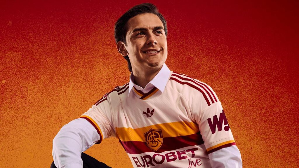 Roma e adidas svelano la nuova seconda maglia ispirata alla ‘pietas’ romana