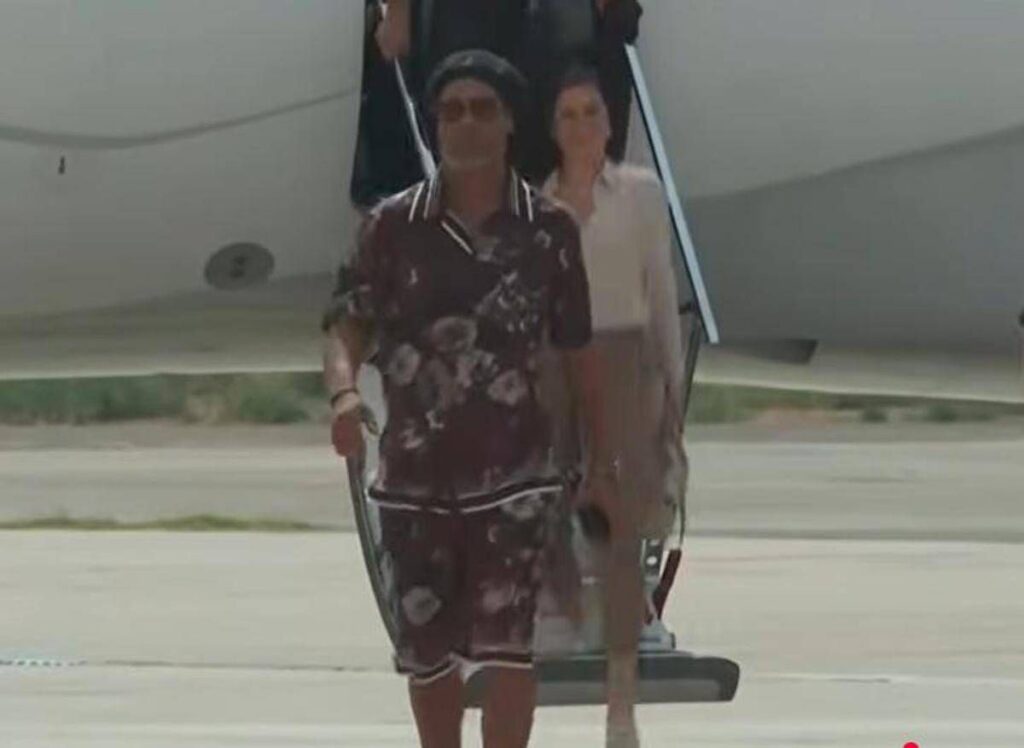 Ronaldinho atterrato in Italia, stasera la presentazione con il Ravenna