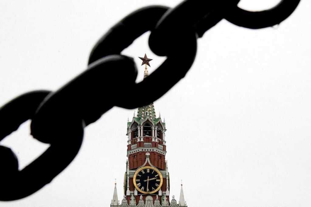 Russia, Peskov: “Nessun incontro a Mosca fra Putin e il capo della Cia”