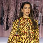 Sanremo, Dua Lipa non solo guest star: De Martino la vuole per la co-conduzione di una serata