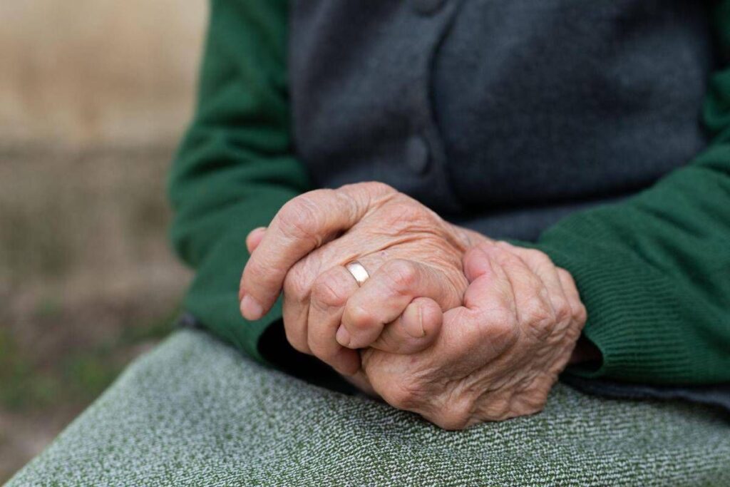 Si allena, beve birra e va a ballare: i segreti di una donna di 101 anni