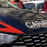Spara alla compagna, la ferisce e poi scappa: uomo fermato a Imperia