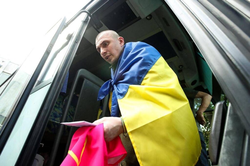 Ucraina, l’appello disperato dei soldati al fronte: “Per giorni senza cibo e acqua”