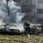 Ucraina, nuovi raid su Kiev e Zaporizhzhia. Zelensky: “Russia ha utilizzato missili balistici nordcoreani”
