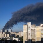 Ucraina, raid russo contro magazzino vicino a Kiev fa strage: almeno 27 morti