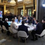 Ucraina, volenterosi oggi a Kiev. Zelensky: “Situazione molto difficile ma Paese non cadrà”