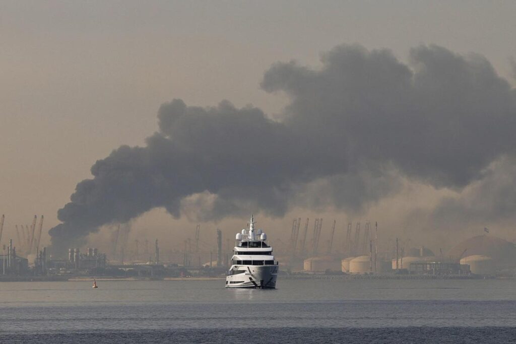 Usa, primo raid contro Iran dopo un mese. Missili e droni di Teheran contro Giordania e Emirati