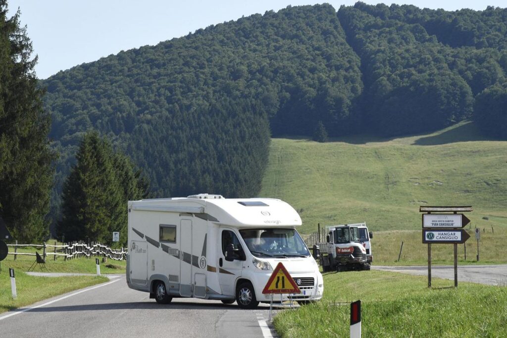 Vita da… camper, è davvero possibile? Ecco quanto può costare oggi
