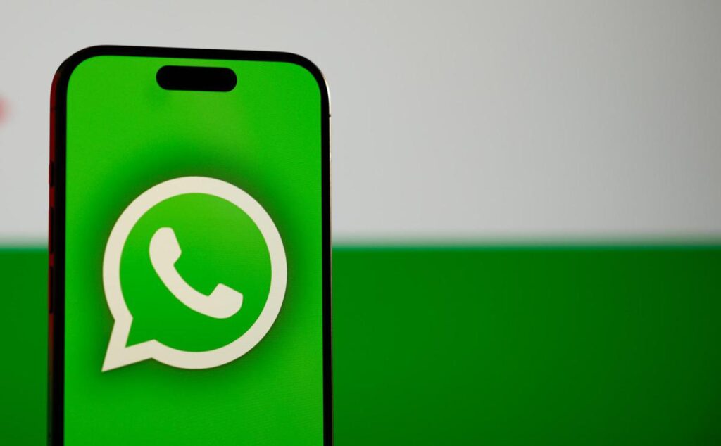 Whatsapp, nuova andata di attacchi ‘zero click’: cosa fare per proteggersi