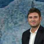 Alessandro Di Battista, rientro in Italia rinviato: l’annuncio sui social