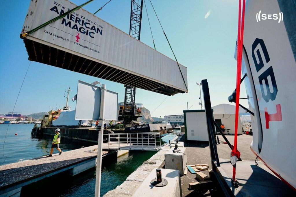 America’s Cup, team Usa arriva a Nisida, Nepi: “A Bagnoli si sta realizzando qualcosa di incredibile”