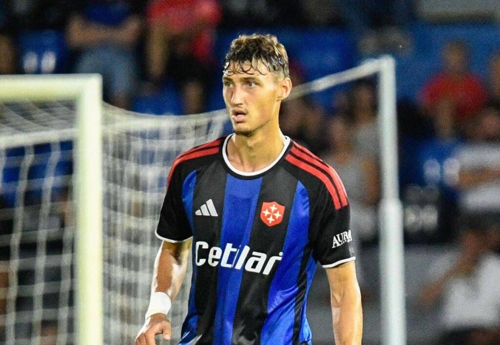 Bozhinov e il malore in campo durante Juve Stabia-Pisa, Bassetti attacca: “Con afa partite alle 15 rischio per salute”