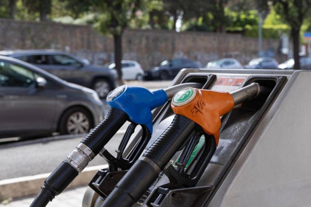 Carburanti, Cgia accoglie sconto Eni ma avverte: “Rincari record, intervenga la Ue”