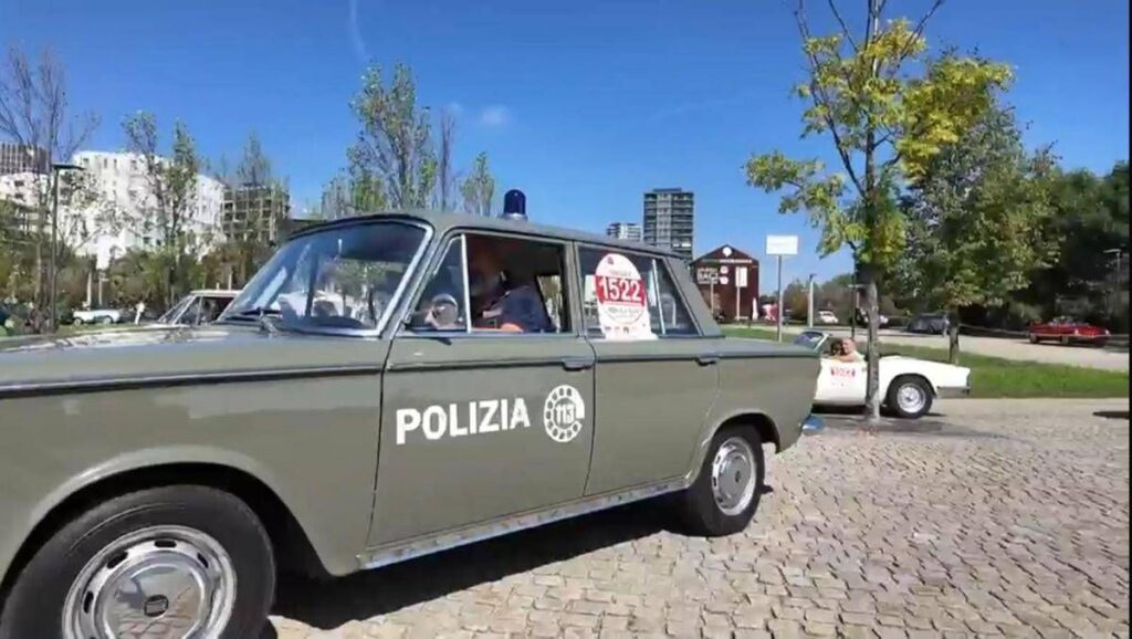 Da Legnano a Milano, la sfilata di auto d’epoca con il numero 1522 per le donne vittime di violenza e stalking