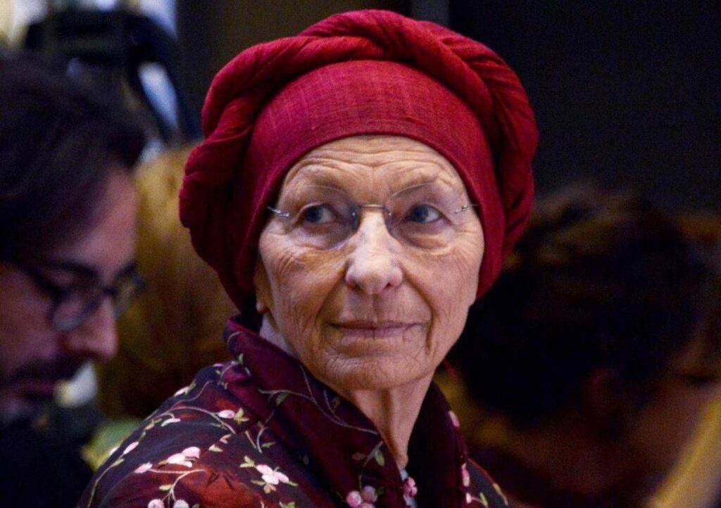 Emma Bonino ricoverata, le condizioni: “E’ lucida, ma la situazione resta delicata”