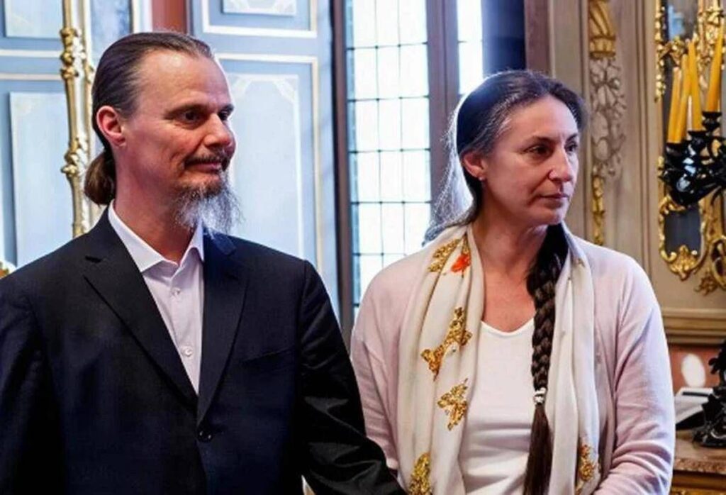 Famiglia nel bosco, avvocato Pillon: “Oggi incontro gioioso tra genitori e figli”