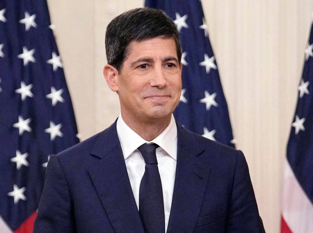 Fed rialza i tassi dello 0,25%. Warsh: “L’economia cresce ma l’inflazione è troppo alta”