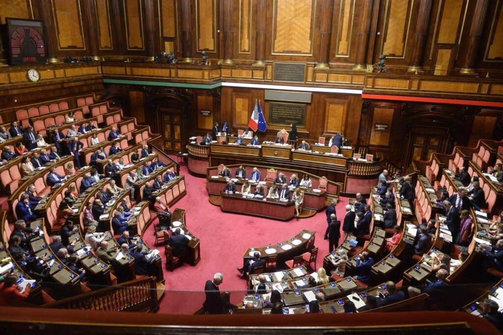 Fine vita, legge nella ‘palude’ del Senato. Fdi: “Nodo tecnico”. Pd accusa: “Presa in giro”