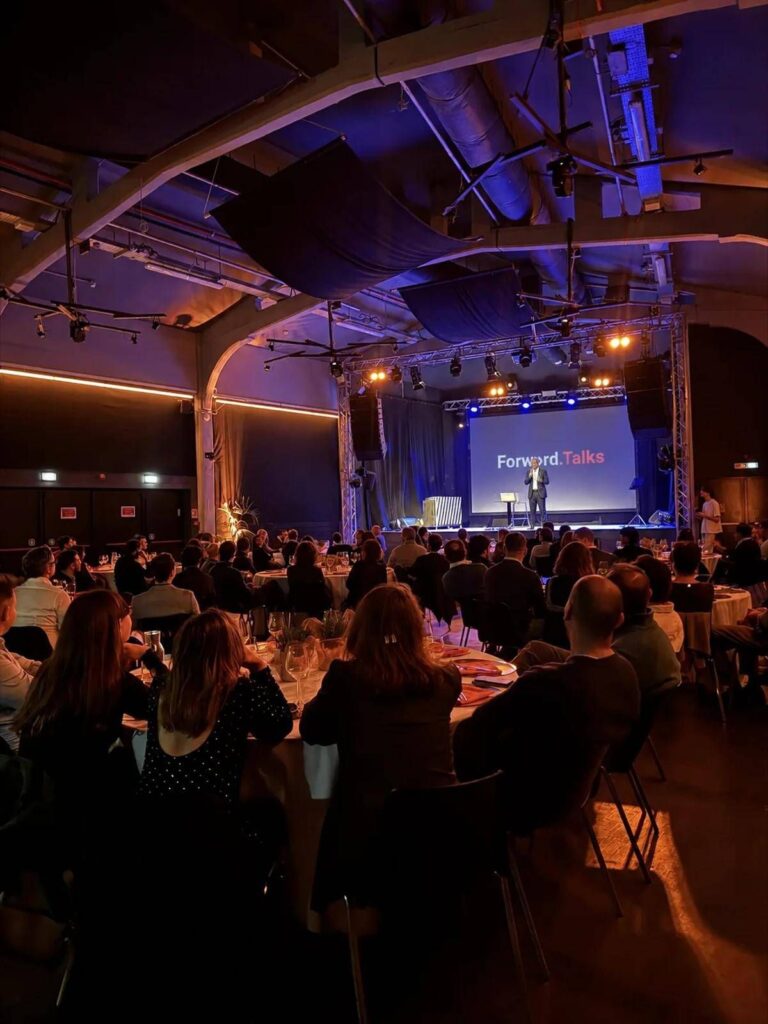 Forward.Talks porta in teatro dodici voci sul futuro del digitale alla Milano Digital Week 2026