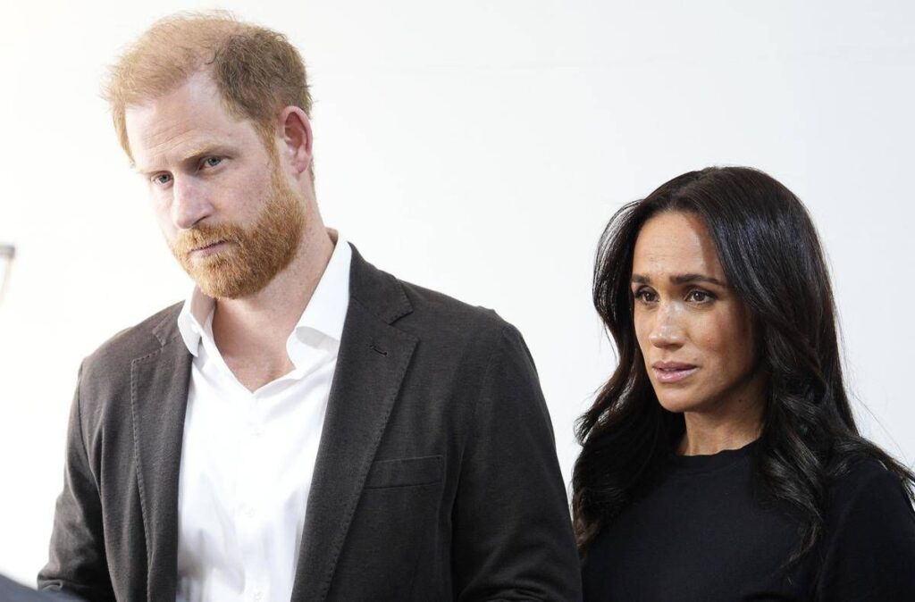 Harry e Meghan, il silenzio sul libro del conte Spencer ha agitato la regina Camilla