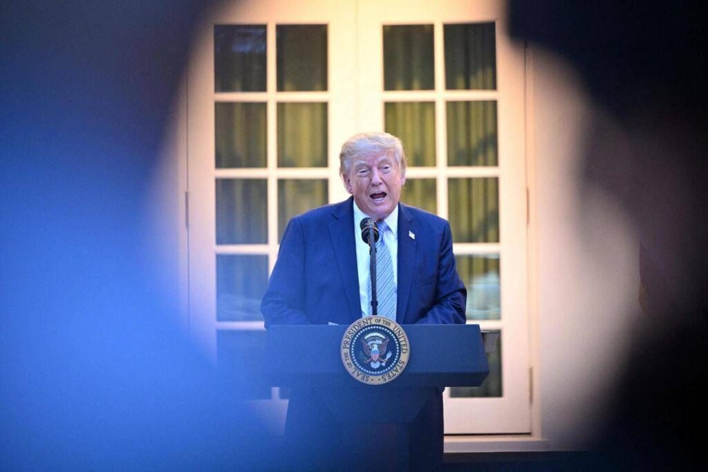 Iran, Trump: “Pronto a incontrare Pezeshkian ma anche a far saltare tutto”