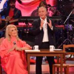 Iva Zanicchi scrive a De Martino: “Rispondimi’. Il siparietto a ‘BellaMa’